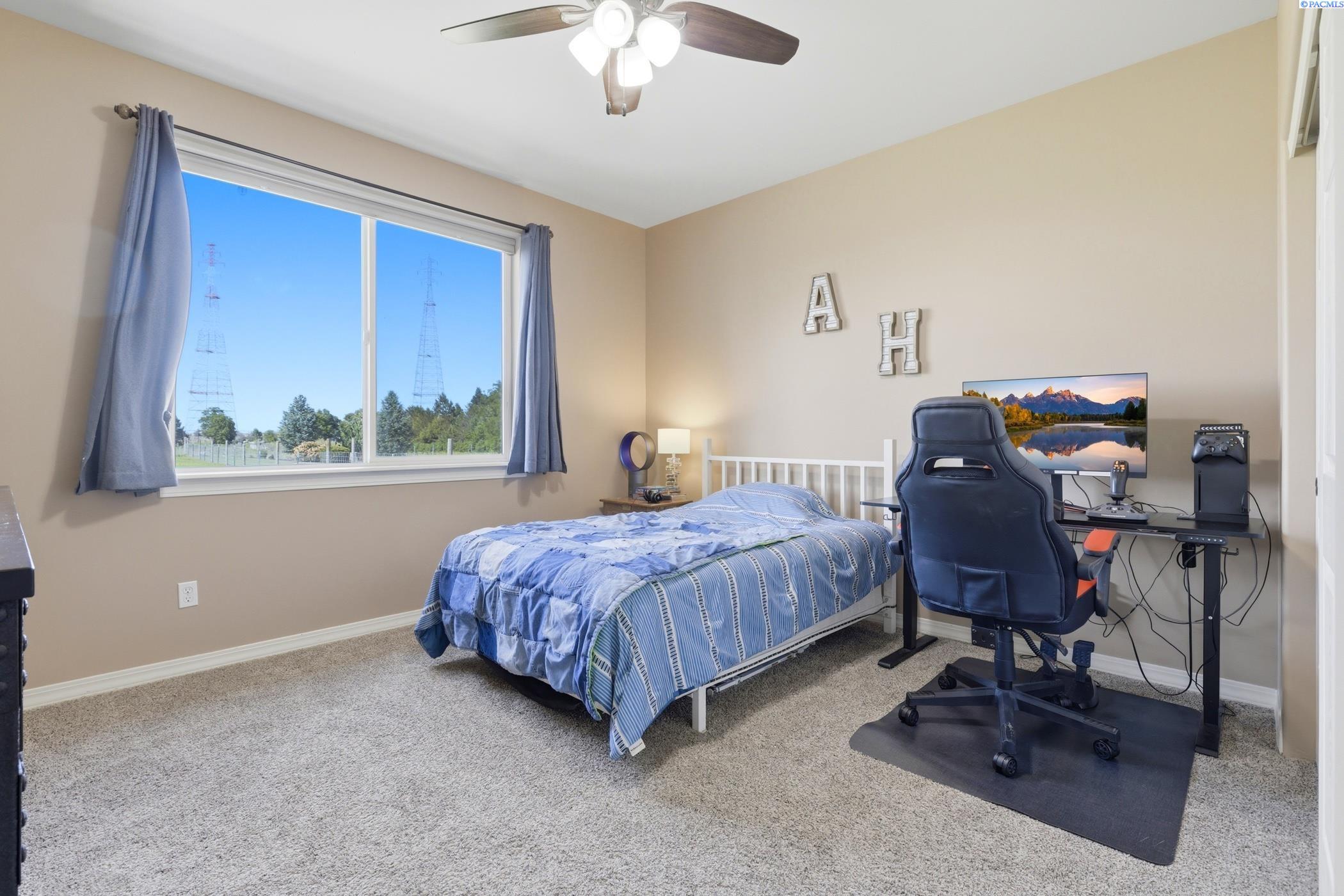 210704 East Schuster Road Kennewick, WA 99337 - Photo 18 of 48 Gallery Image 18