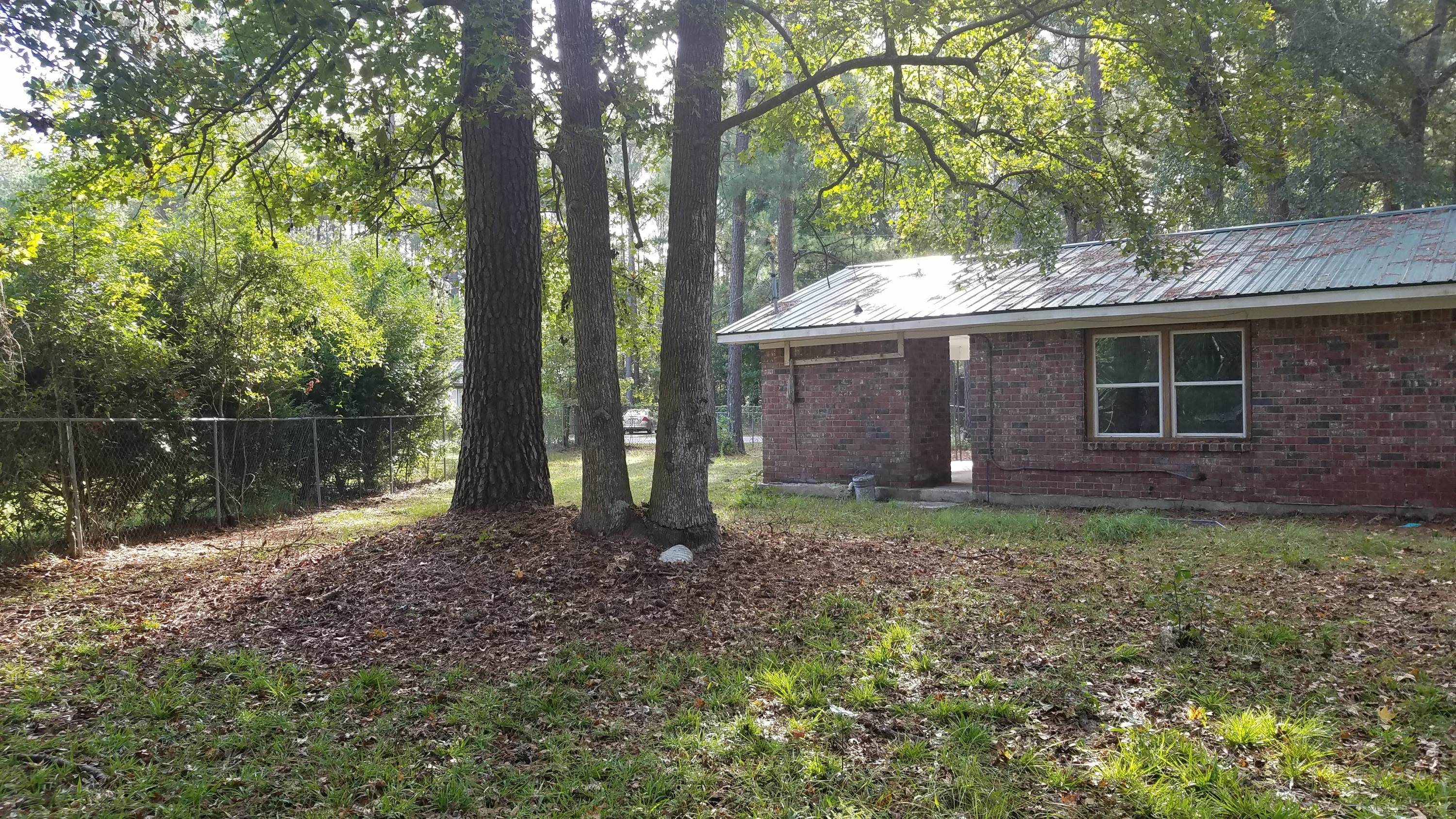 209 Gadsden Loop Walterboro, SC 29488 - Photo 5 of 12 20201019_100840
