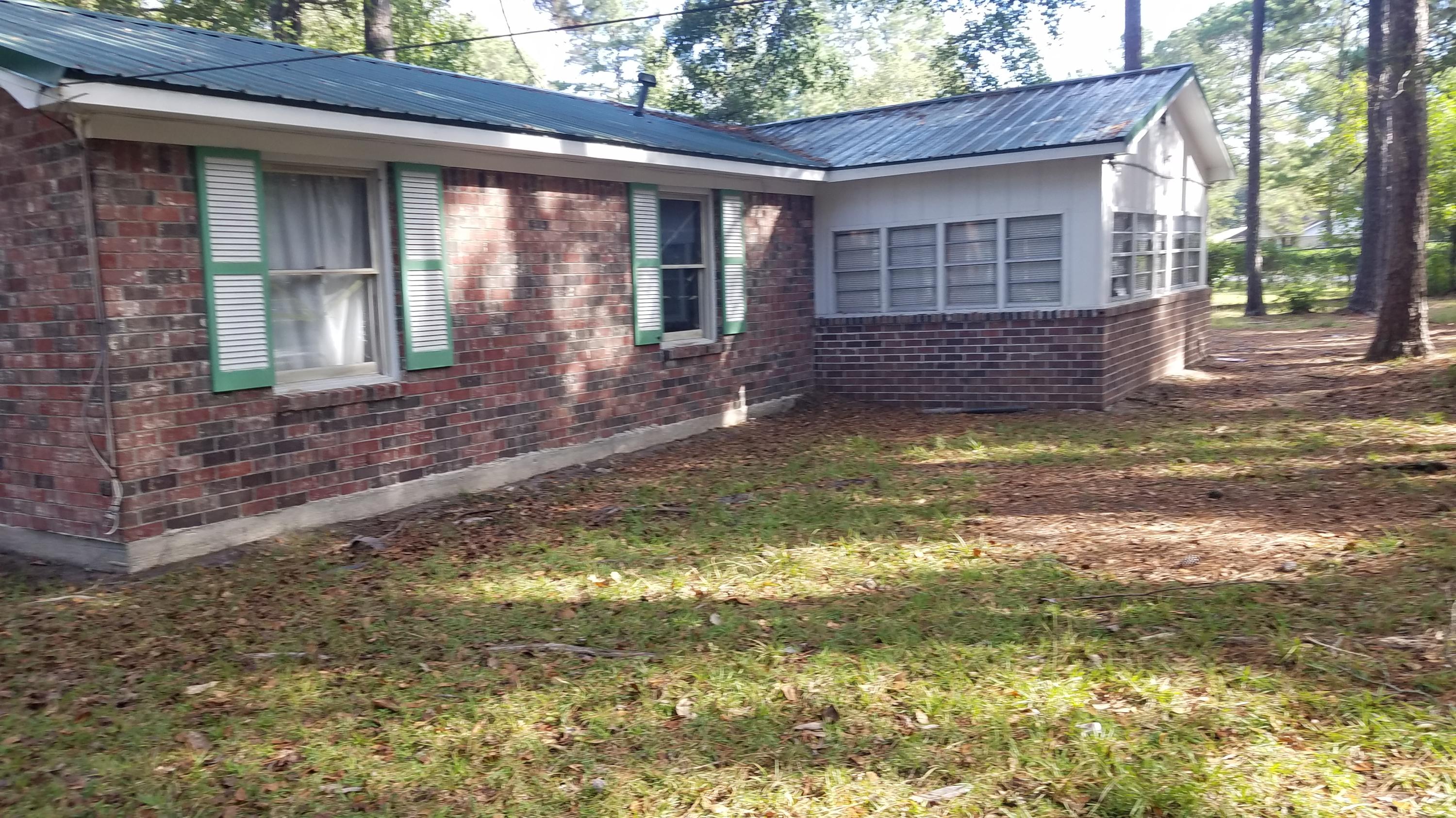 209 Gadsden Loop Walterboro, SC 29488 - Photo 7 of 12 20201019_100939