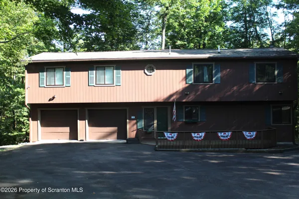 $415,000 | 23 Aquarius Lane, Lake Ariel, PA 18436