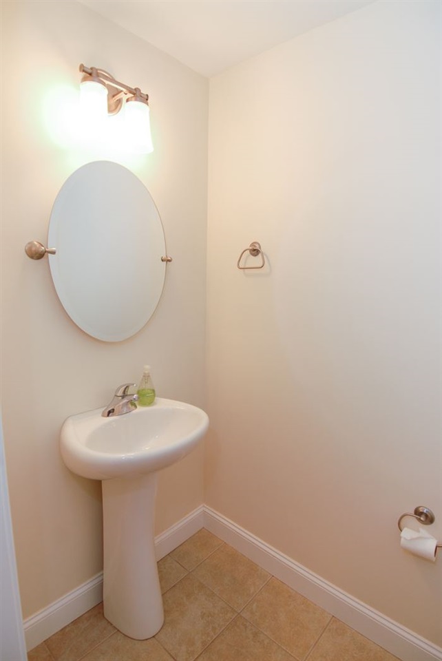 180-3 Drakeside Road, Unit 3 Hampton, NH 03842 - Photo 13 of 26