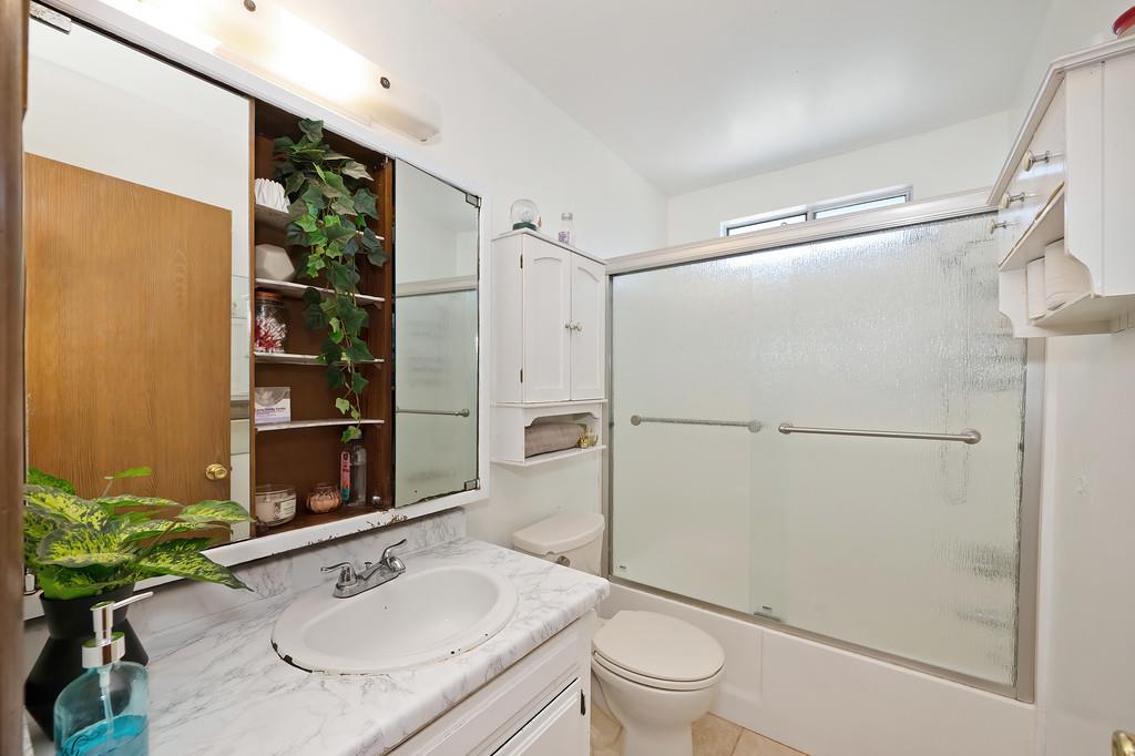 41 West Kavanagh Avenue Tracy, CA 95376 - Photo 11 of 19