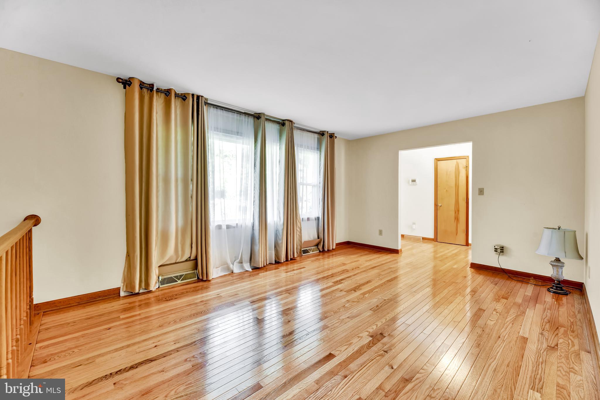 4565-10 Ten Oaks Road Dayton, MD 21036 - Photo 5 of 39 Lots of natural light