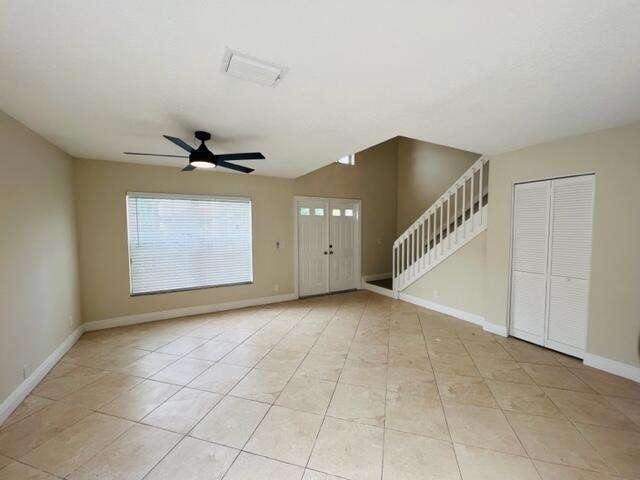 10760 Lake Oak Way Boca Raton, FL 33498 - Photo 2 of 26 Livigroom
