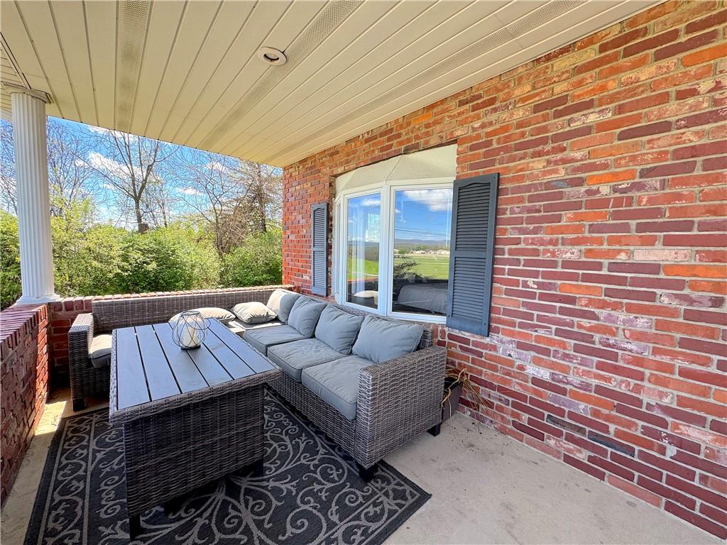 1998 Mt Pleasant Road Greensburg, PA 15601 - Photo 4 of 42