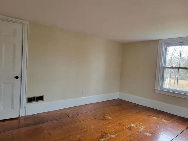 $2,000 | 106 A Emerson Avenue, Hampstead, NH 03841