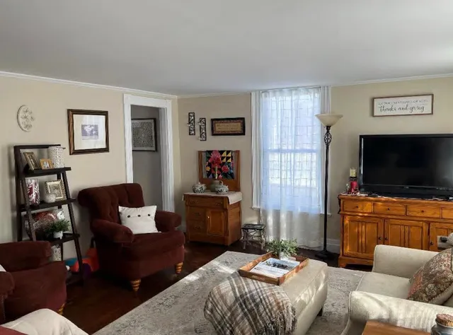 $2,000 | 106 A Emerson Avenue, Hampstead, NH 03841