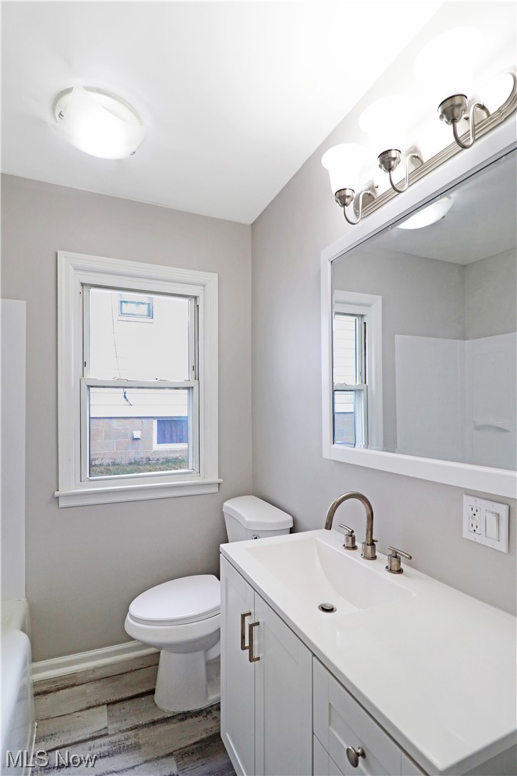 873 Reed Avenue Akron, OH 44306 - Photo 12 of 15 Completely updated full bathroom