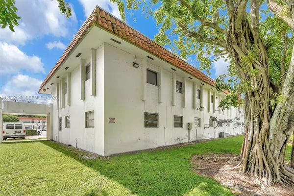 $2,200 | 400 Northwest 65th Avenue, Unit 210, Margate, FL 33063