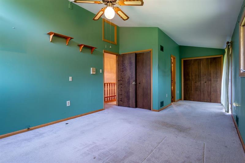 234 McKenzie Road Clinton, PA 15026 - Photo 17 of 24 Master Suite w/Private Bath.
