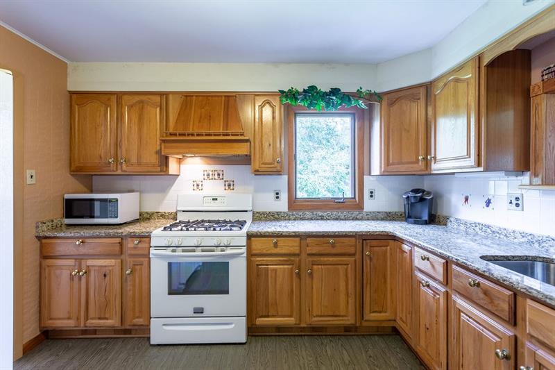 234 McKenzie Road Clinton, PA 15026 - Photo 8 of 24 Gallery Image 8