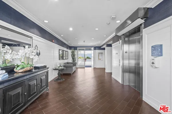 $3,699 | 1901 South Victoria Avenue, Unit 201, Oxnard, CA 93035
