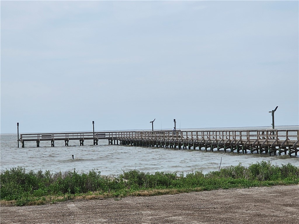 227 Palmetto Point Road Rockport, TX 78382 - Photo 2 of 10 a view of ocean
