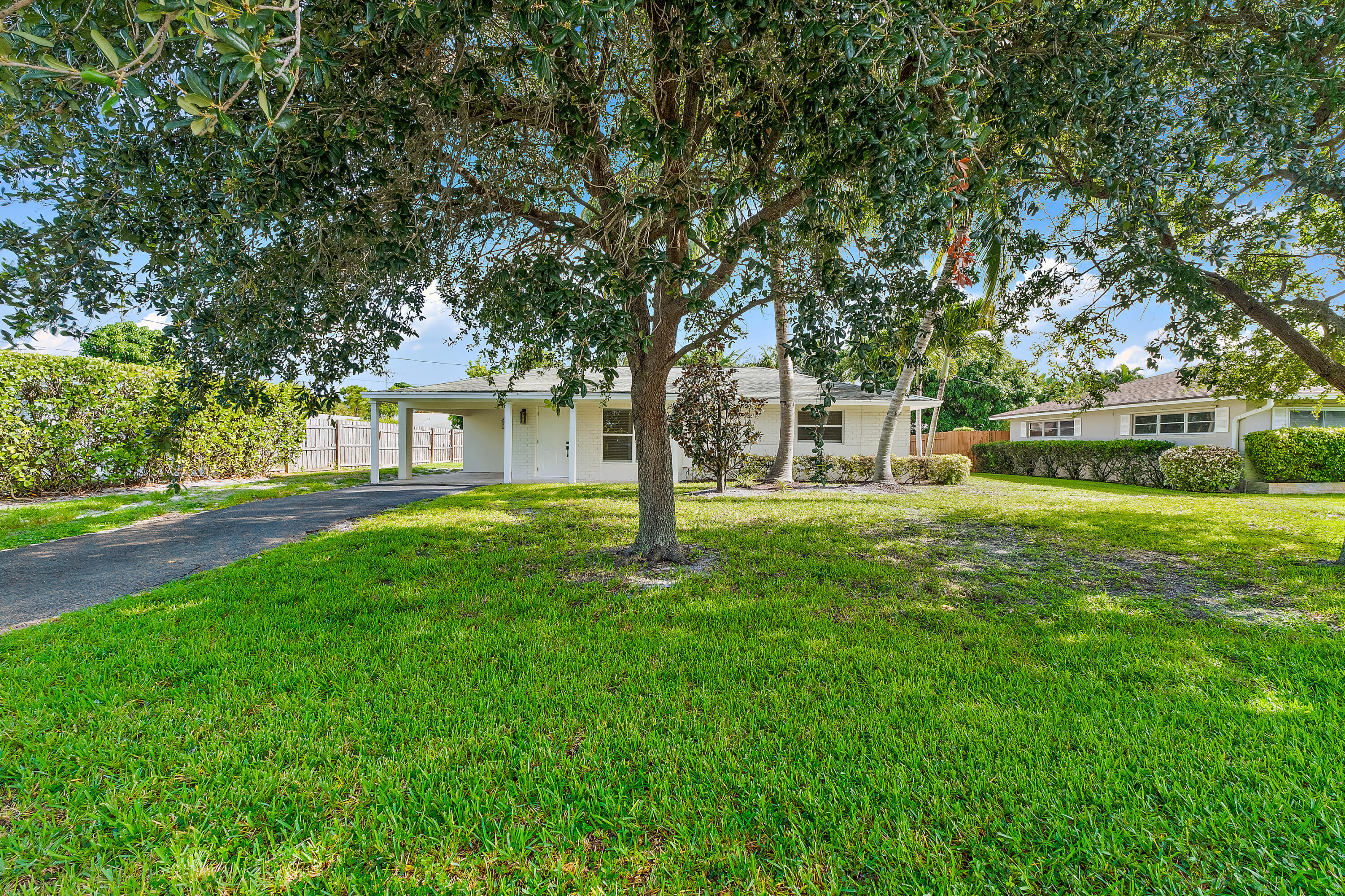 003-9WindsorRdE-Jupiter-FULL