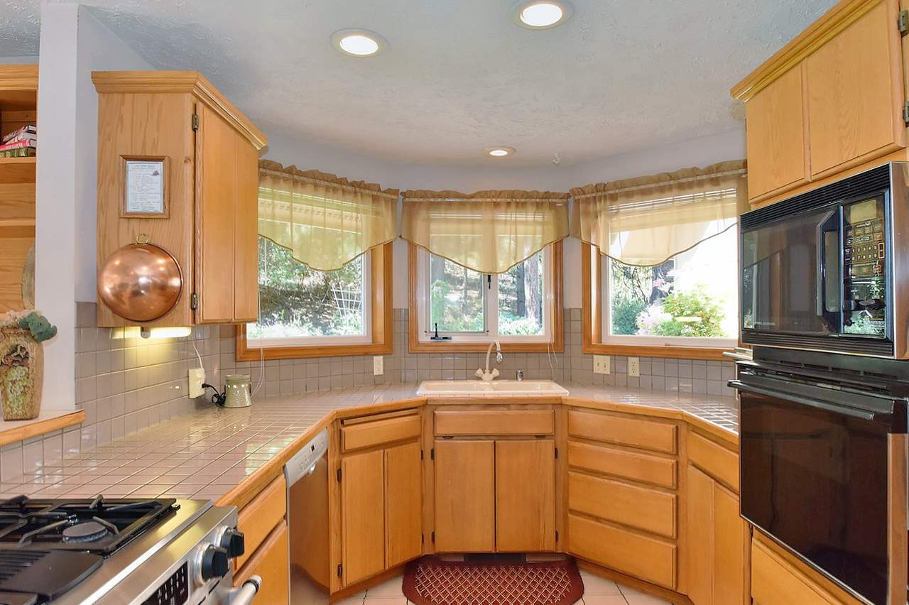 9510 East Holman Road Spokane, WA 99206 - Photo 9 of 20 Gallery Image 9