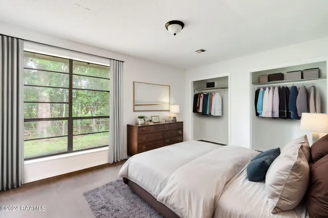 $2,250,000 | 603 Yvonne Street, New Iberia, LA 70560