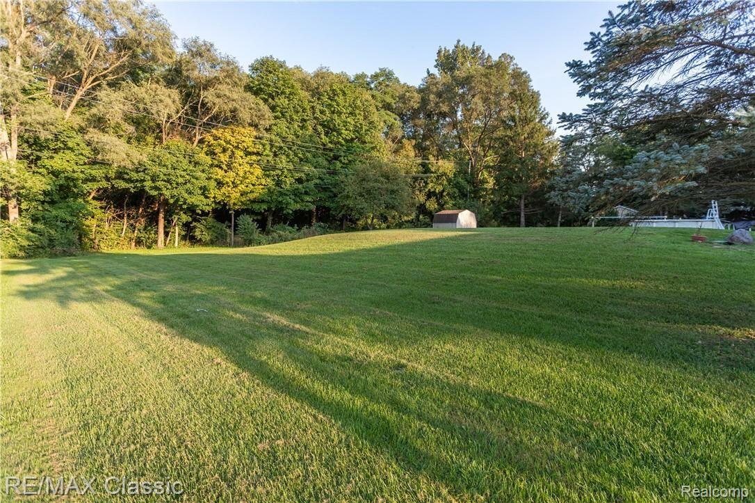 6370 North Ridge Road Canton, MI 48187 - Photo 23 of 36 Backyard