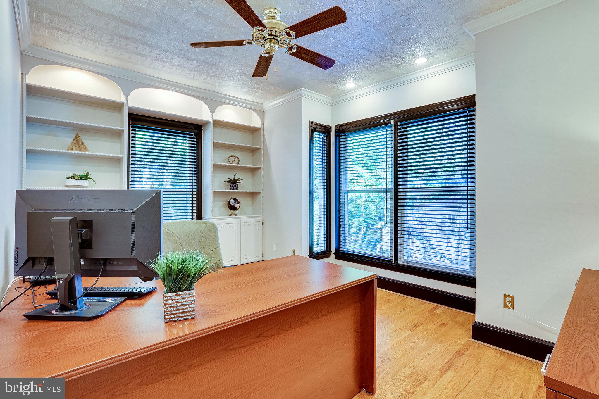 406 Madison Forest Drive Herndon, VA 20170 - Photo 24 of 78 Dedicated main level office w/ built in bookcases.