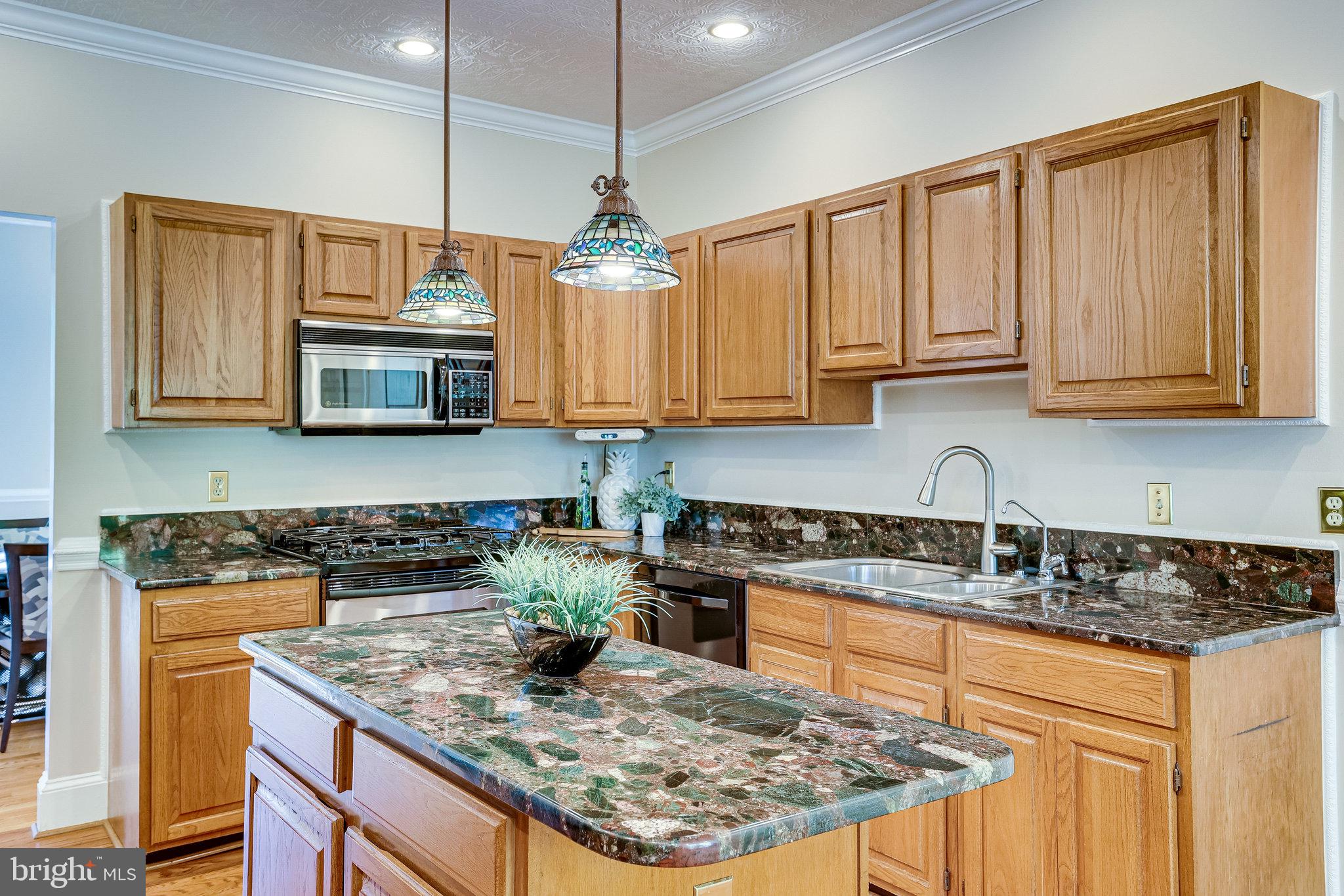 406 Madison Forest Drive Herndon, VA 20170 - Photo 29 of 78 Recessed lights.