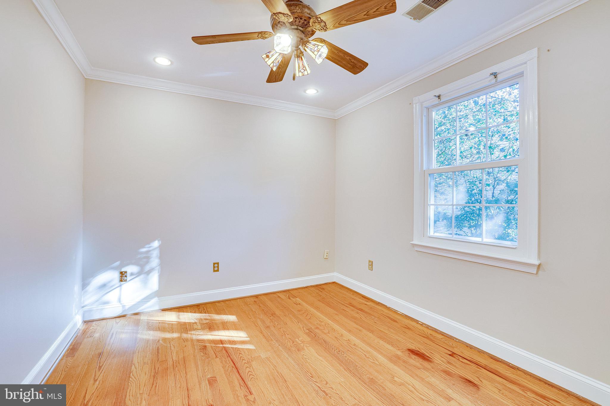 406 Madison Forest Drive Herndon, VA 20170 - Photo 58 of 78 Bedroom 3 on upper level.