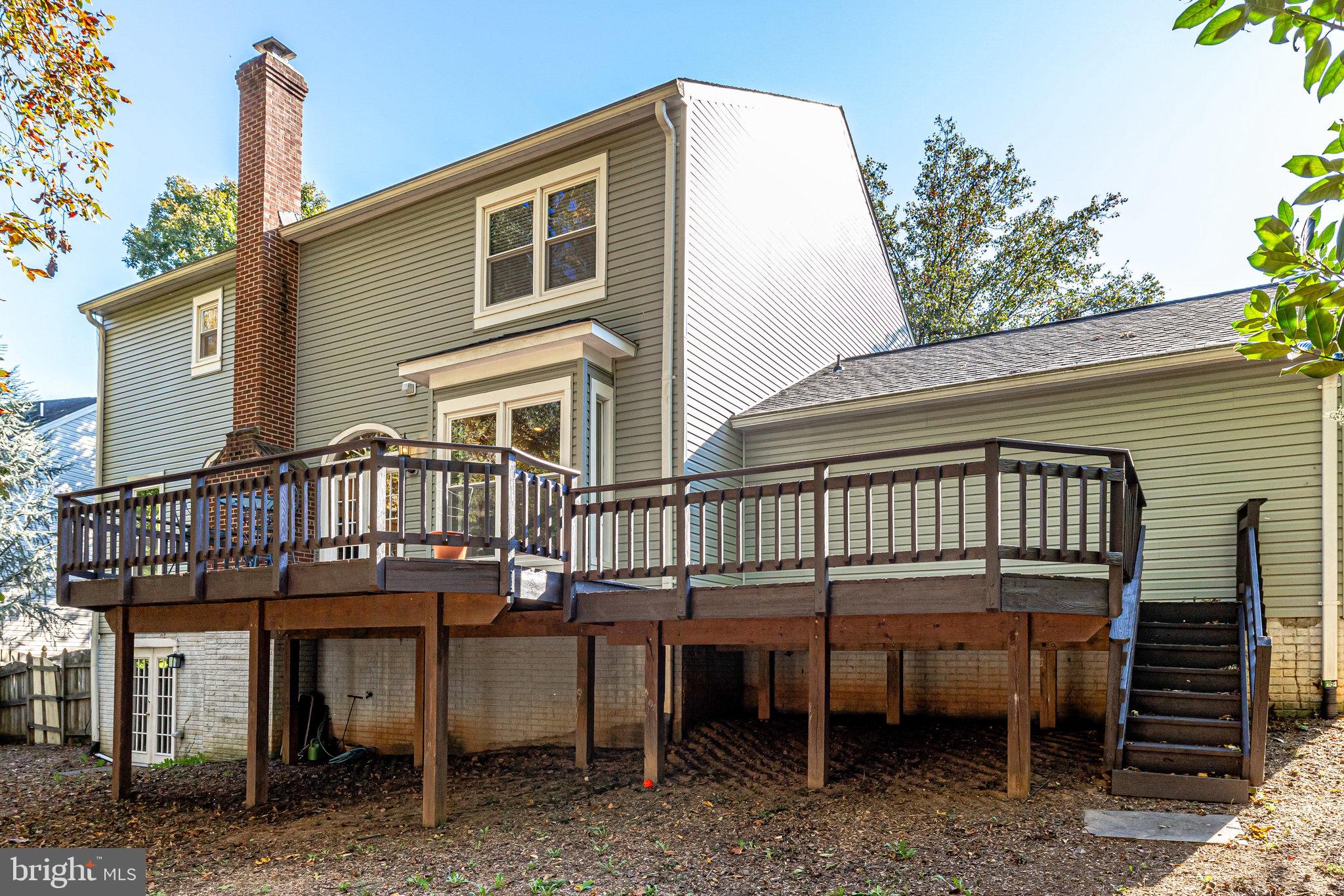 406 Madison Forest Drive Herndon, VA 20170 - Photo 72 of 78 Spacious deck with stairs to yard.