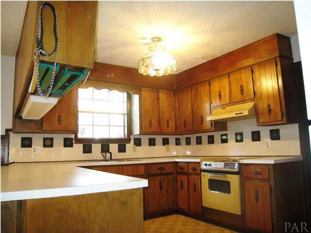 5565 Rowell Road Milton, FL 32583 - Photo 8 of 16 Gallery Image 8