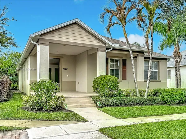 $349,900 | 1270 Classic Court, Vero Beach, FL 32966