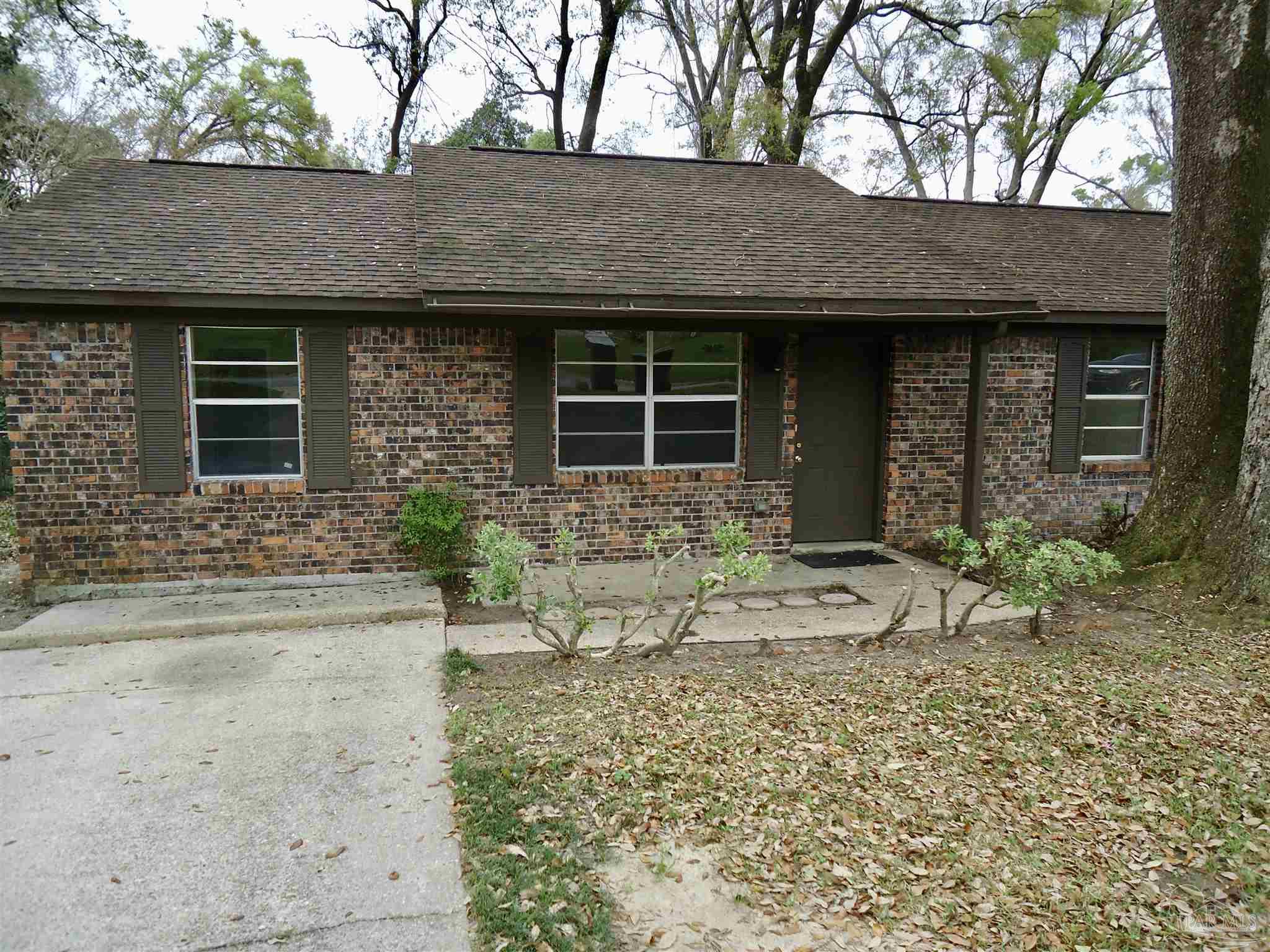 5719 Scotland Road Pensacola, FL 32526 - Photo 2 of 24 Gallery Image 2