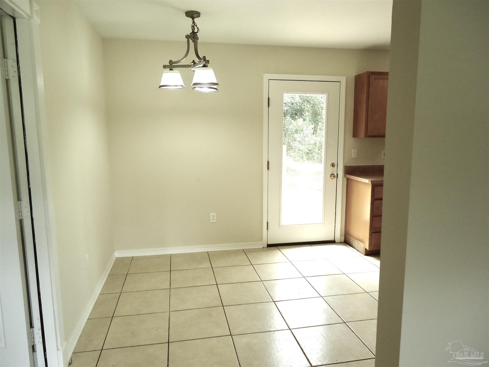 5719 Scotland Road Pensacola, FL 32526 - Photo 11 of 24 Gallery Image 11