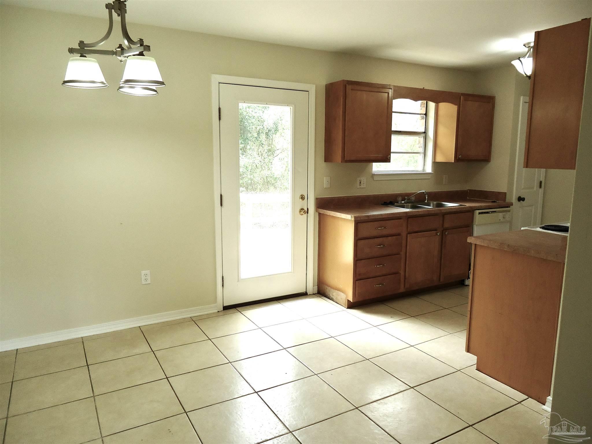 5719 Scotland Road Pensacola, FL 32526 - Photo 12 of 24 Gallery Image 12