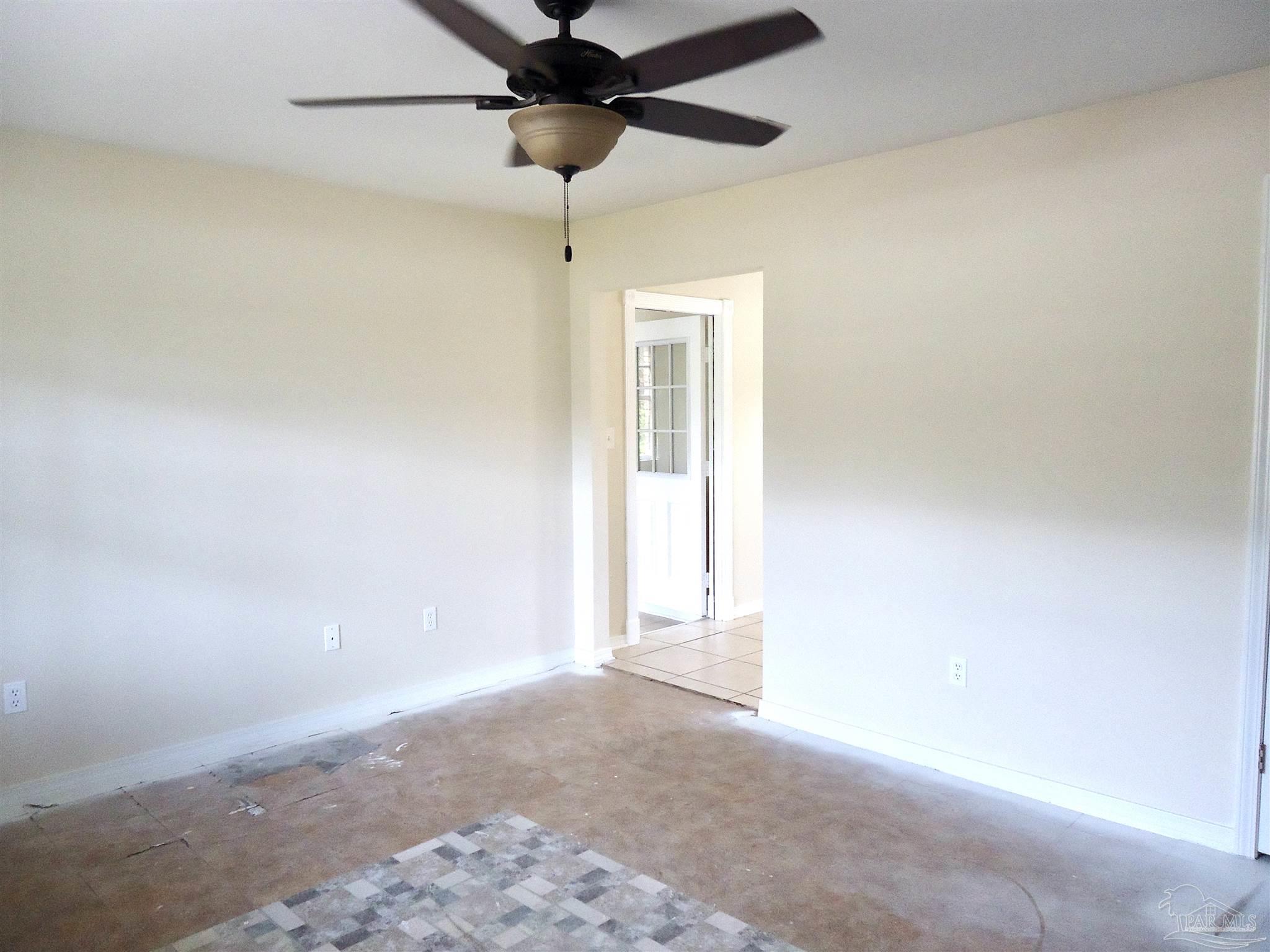5719 Scotland Road Pensacola, FL 32526 - Photo 3 of 24 Gallery Image 3
