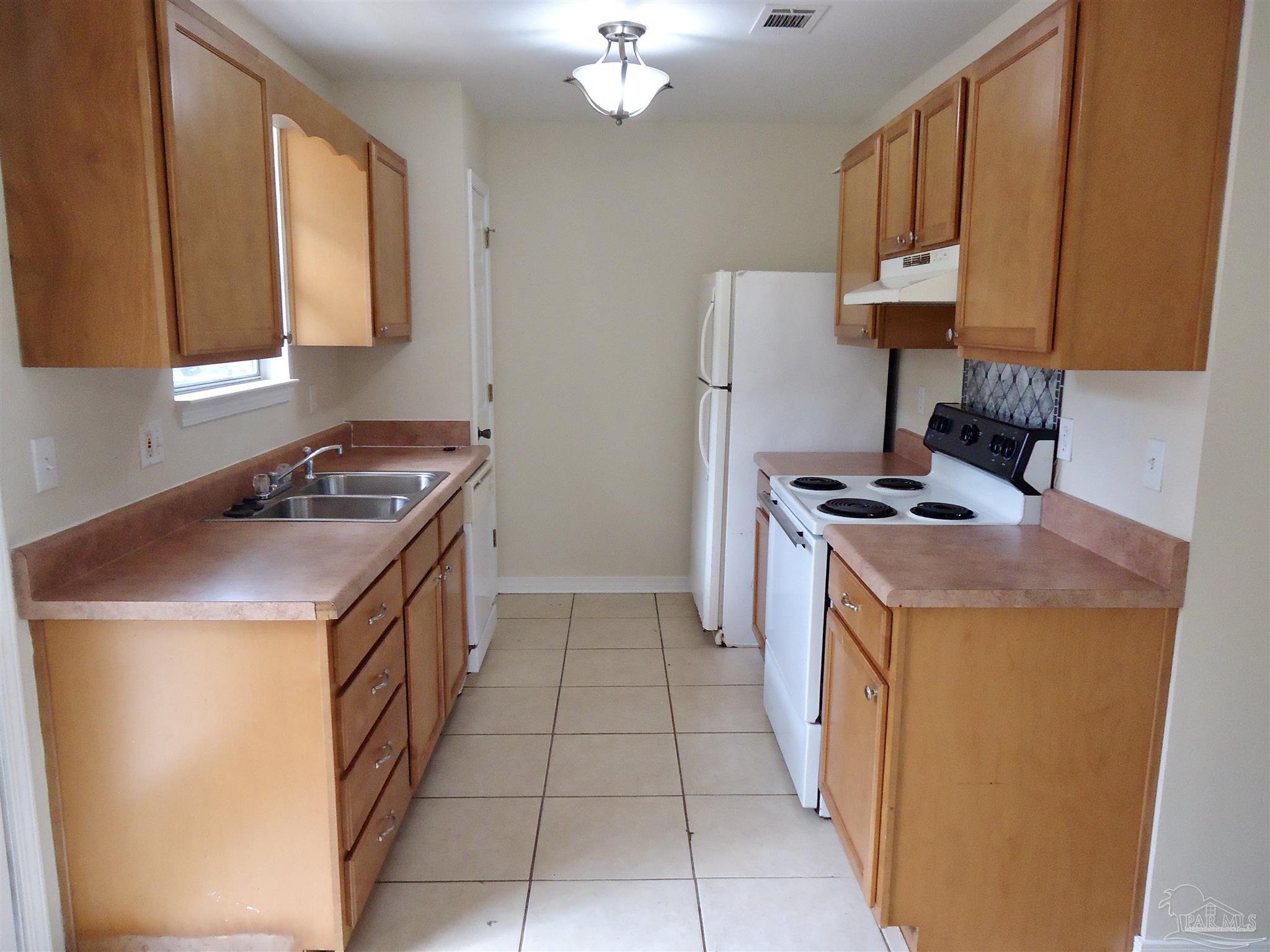 5719 Scotland Road Pensacola, FL 32526 - Photo 8 of 24 Gallery Image 8