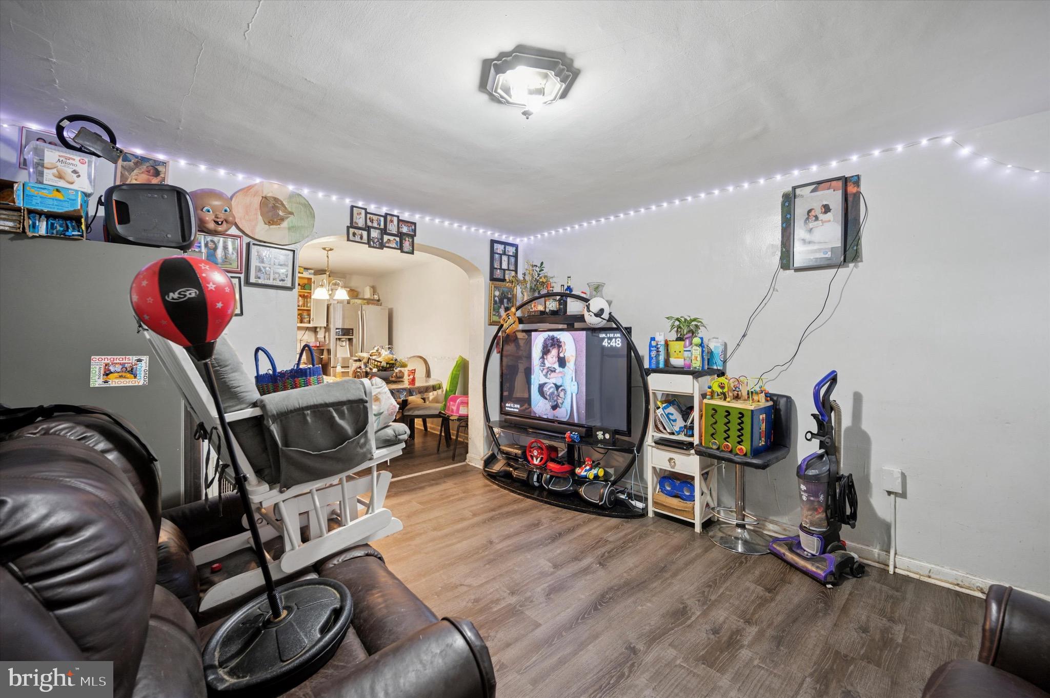 552 Raritan Street Camden, NJ 08105 - Photo 3 of 15 Gallery Image 3