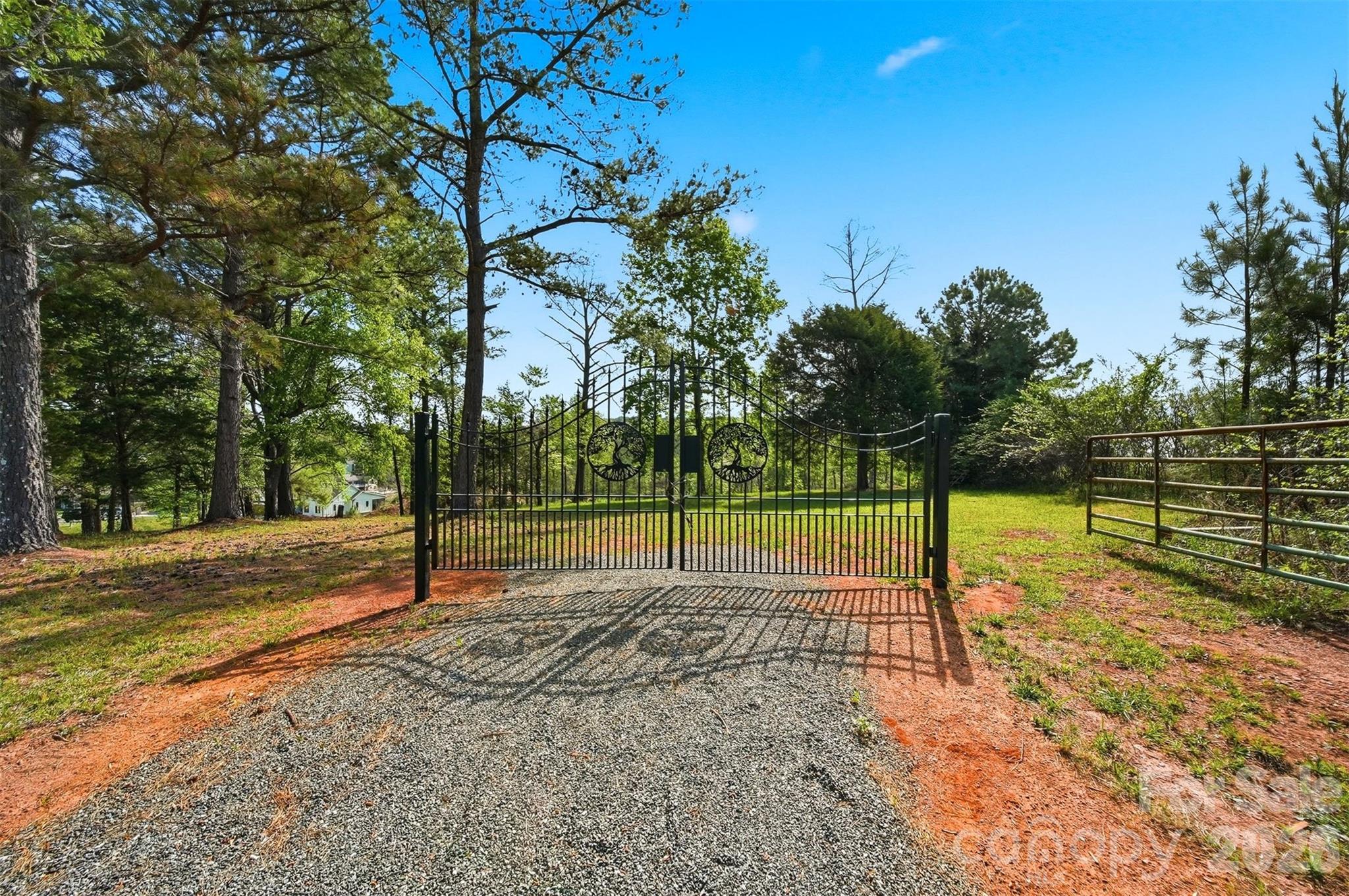 5411 Icard Ridge Road Hickory, NC 28601 - Photo 4 of 25