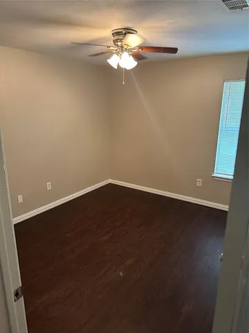 $1,495 | 1215 Lowe Street, Fort Worth, TX 76110