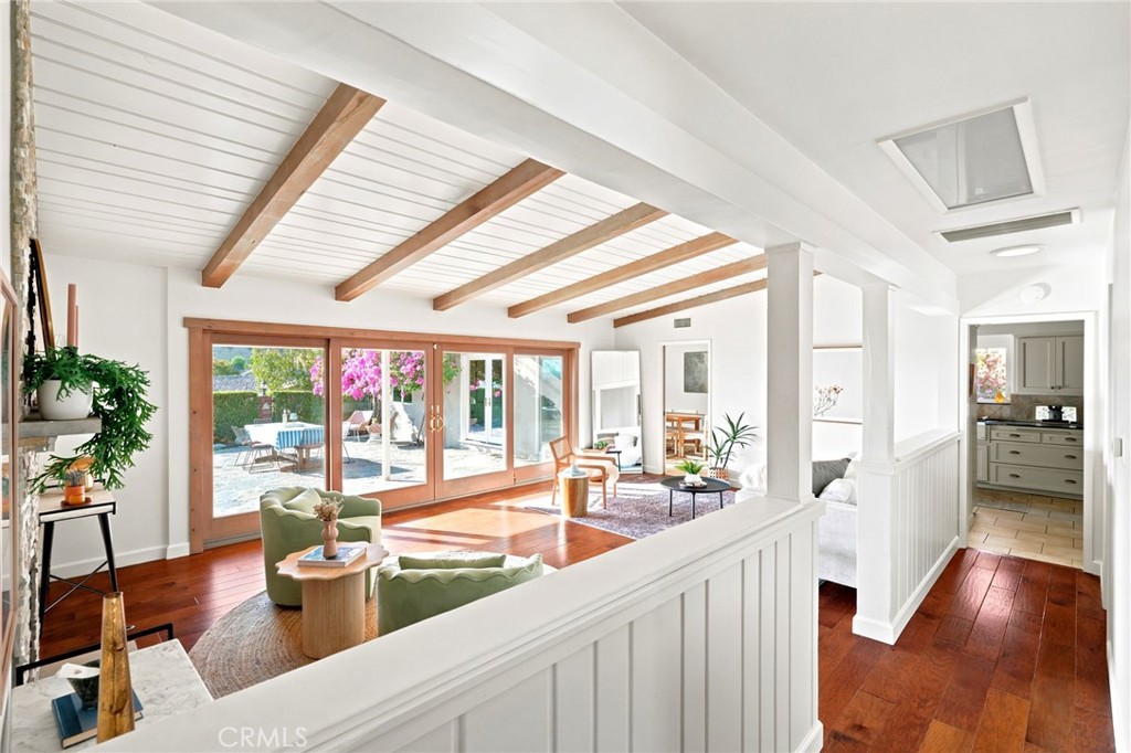 1019 Delaware Road Burbank, CA 91504 - Photo 4 of 43