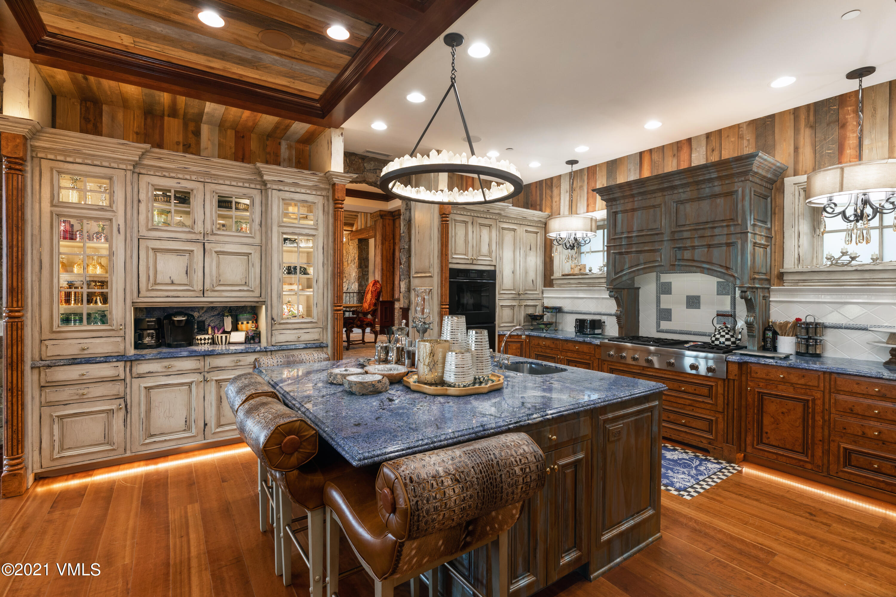 245 Casteel Ridge Edwards, CO 81632 - Photo 14 of 21 a kitchen with granite countertop lots of counter top space