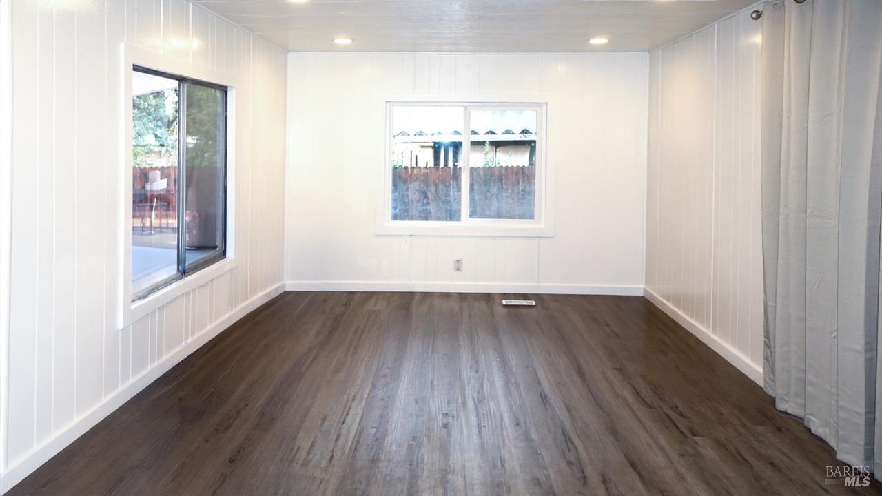 74 Ranchito Court Santa Rosa, CA 95403 - Photo 2 of 21 Living room without furniture