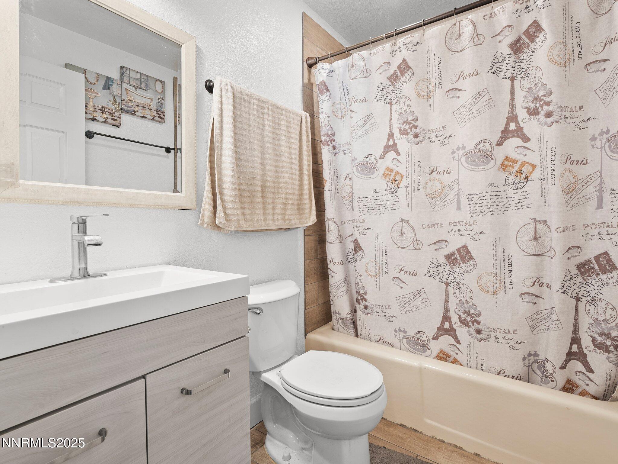5216 Sun Valley Boulevard Sun Valley, NV 89433 - Photo 18 of 26 5216 Sun Valley Blvd-121