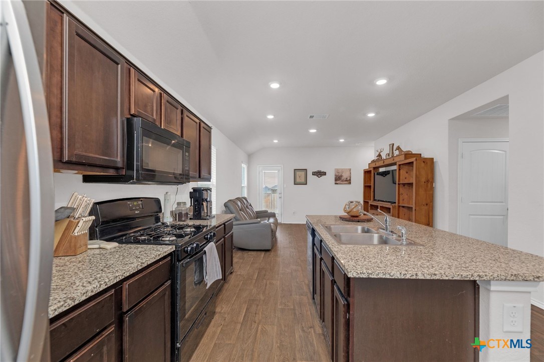 125 Hazel Grove San Marcos, TX 78666 - Photo 13 of 34