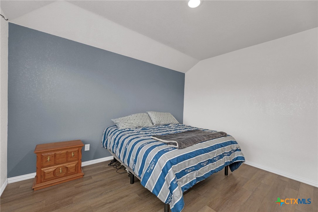 125 Hazel Grove San Marcos, TX 78666 - Photo 18 of 34 Primary Bedroom