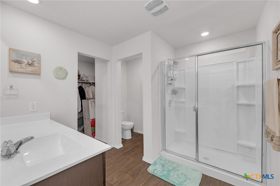 125 Hazel Grove San Marcos, TX 78666 - Photo 20 of 34 Bathroom - Primary