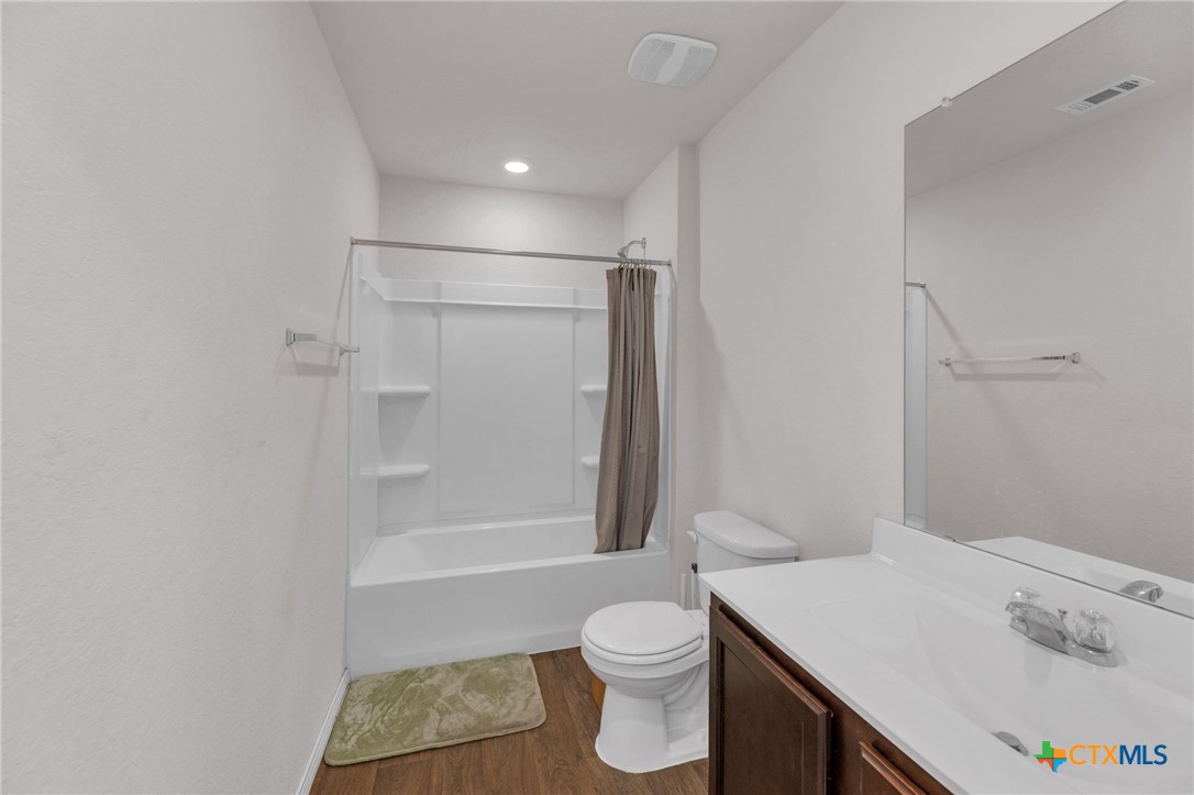 125 Hazel Grove San Marcos, TX 78666 - Photo 25 of 34 Bathroom - Secondary
