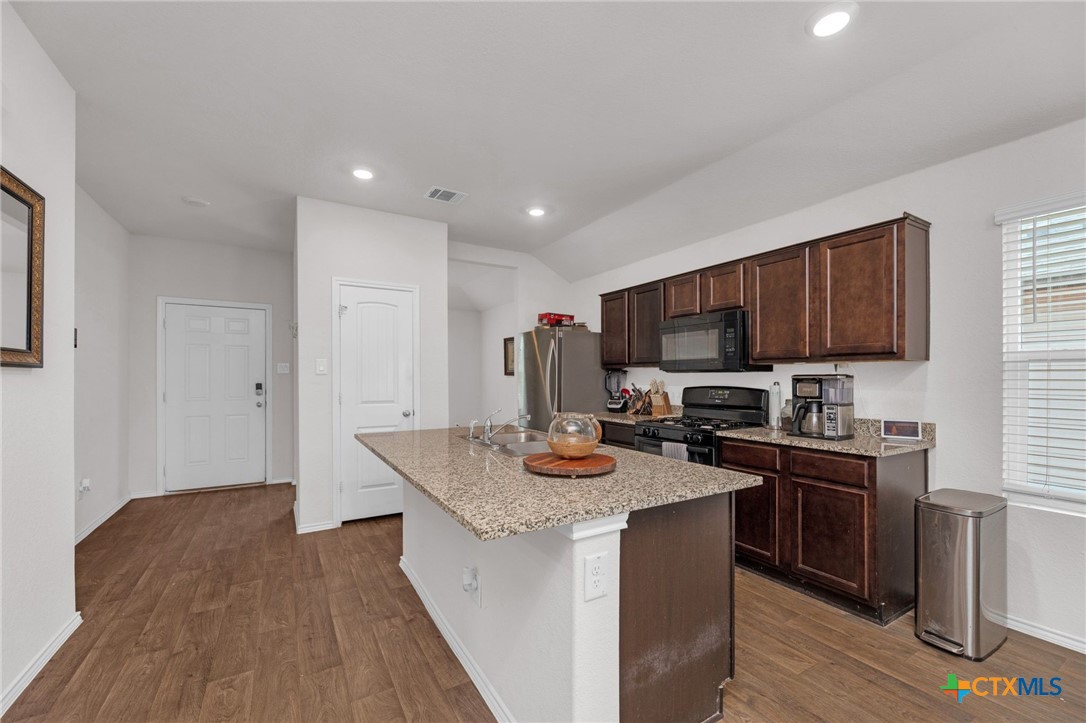 125 Hazel Grove San Marcos, TX 78666 - Photo 9 of 34