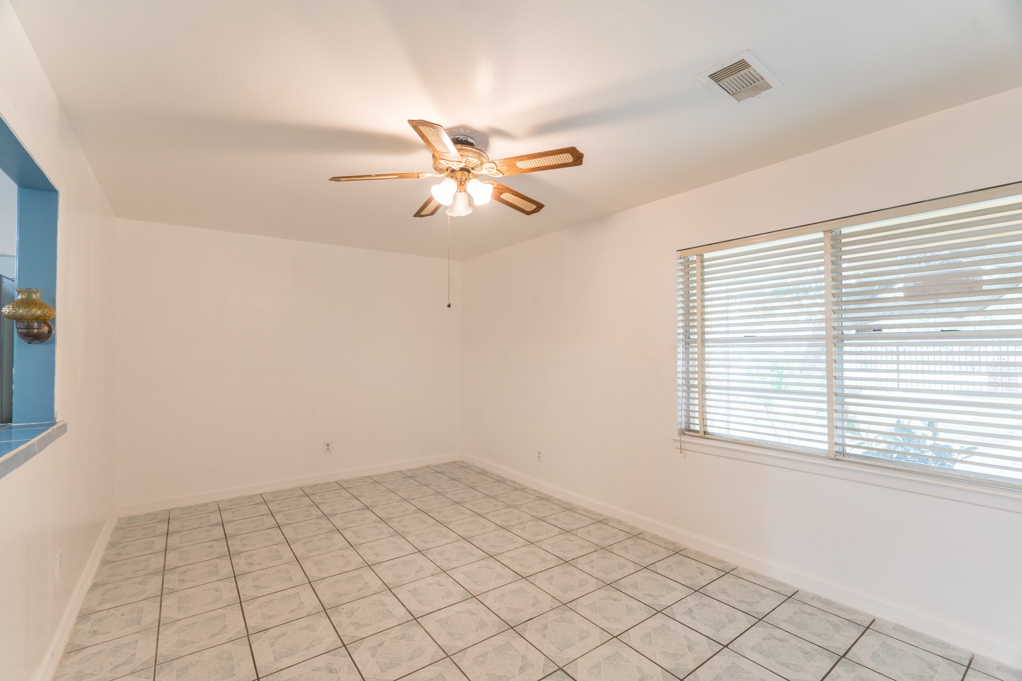 5915 Nordling Road Houston, TX 77076 - Photo 11 of 28