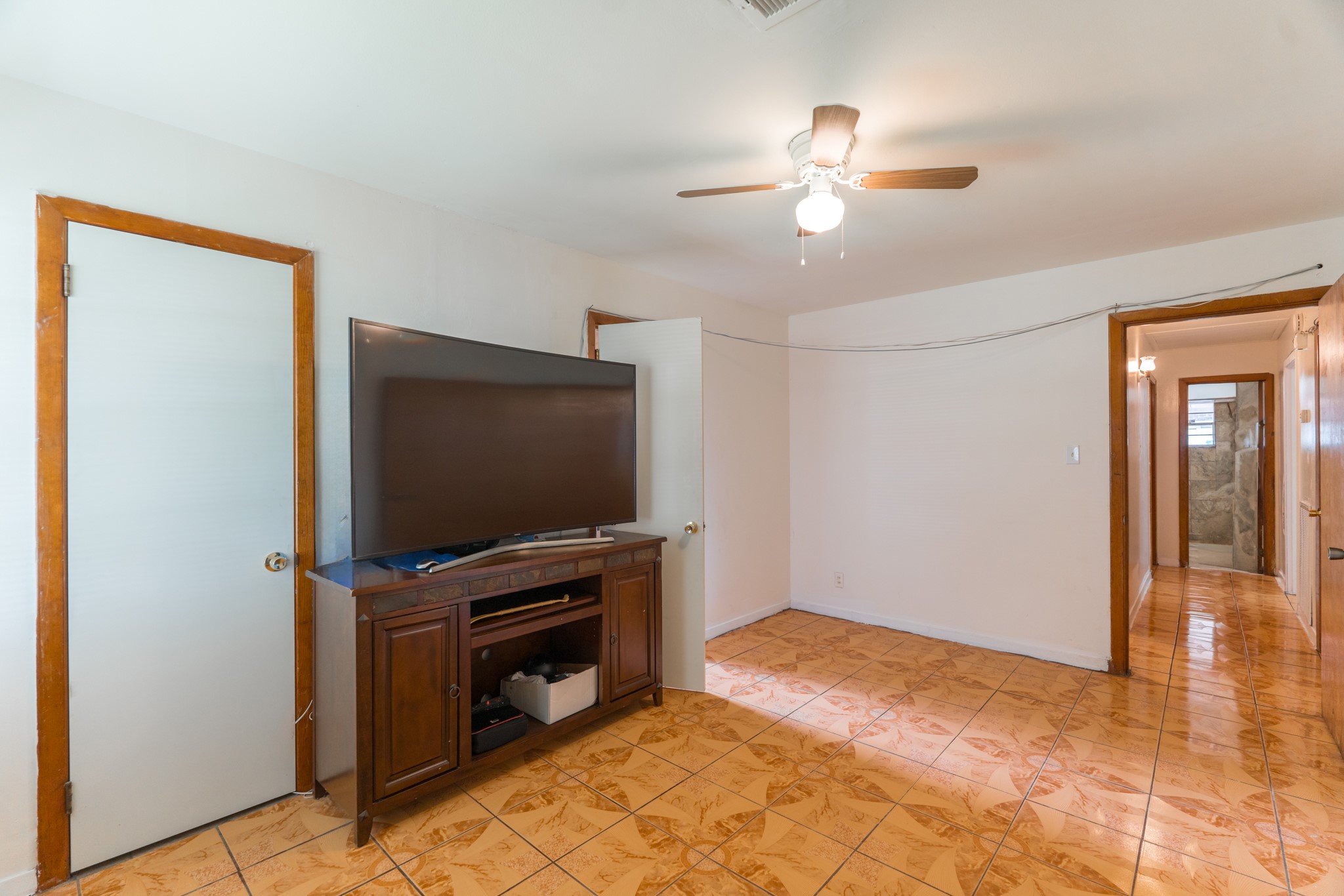 5915 Nordling Road Houston, TX 77076 - Photo 12 of 28