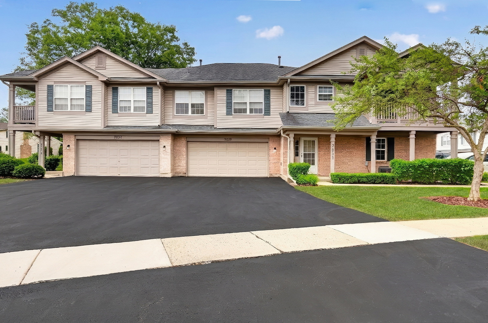 7029 South Stratton Lane, Unit 7029 Gurnee, IL 60031 - Photo 1 of 35
