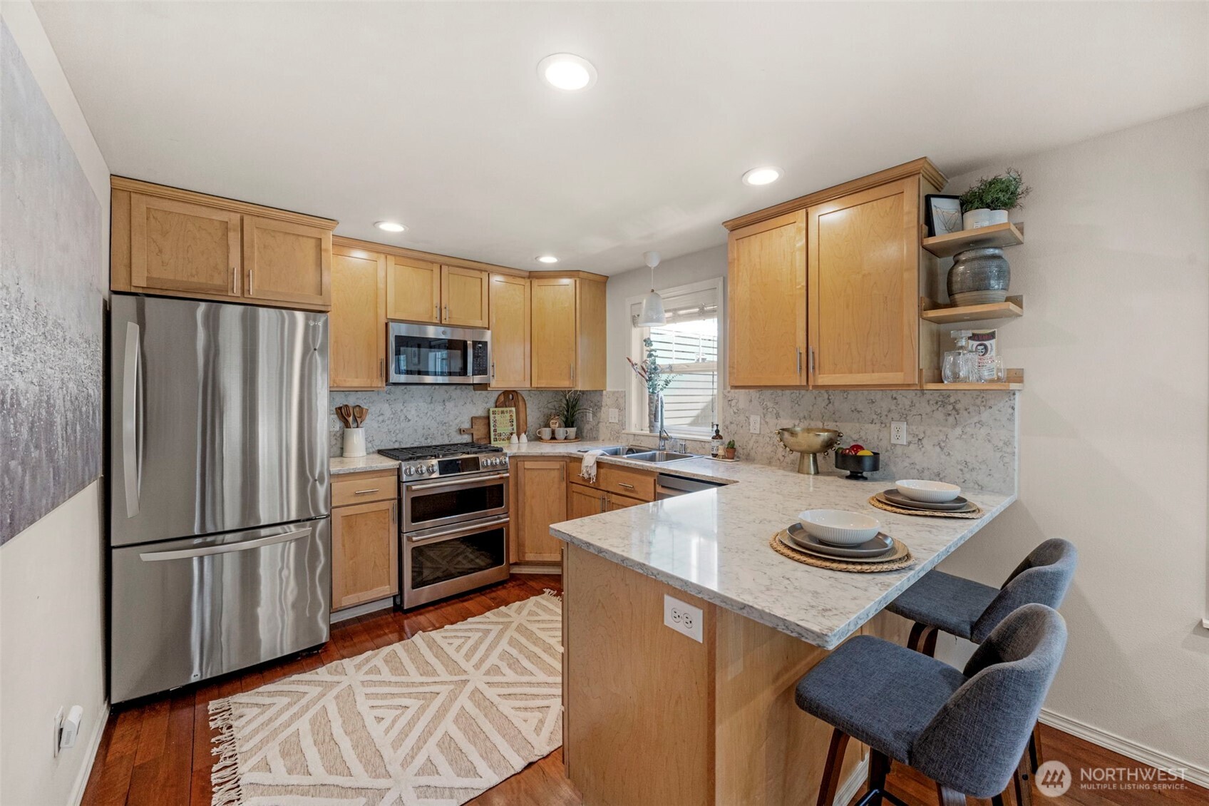 8548 Midvale Avenue North, Unit B Seattle, WA 98103 - Photo 2 of 40