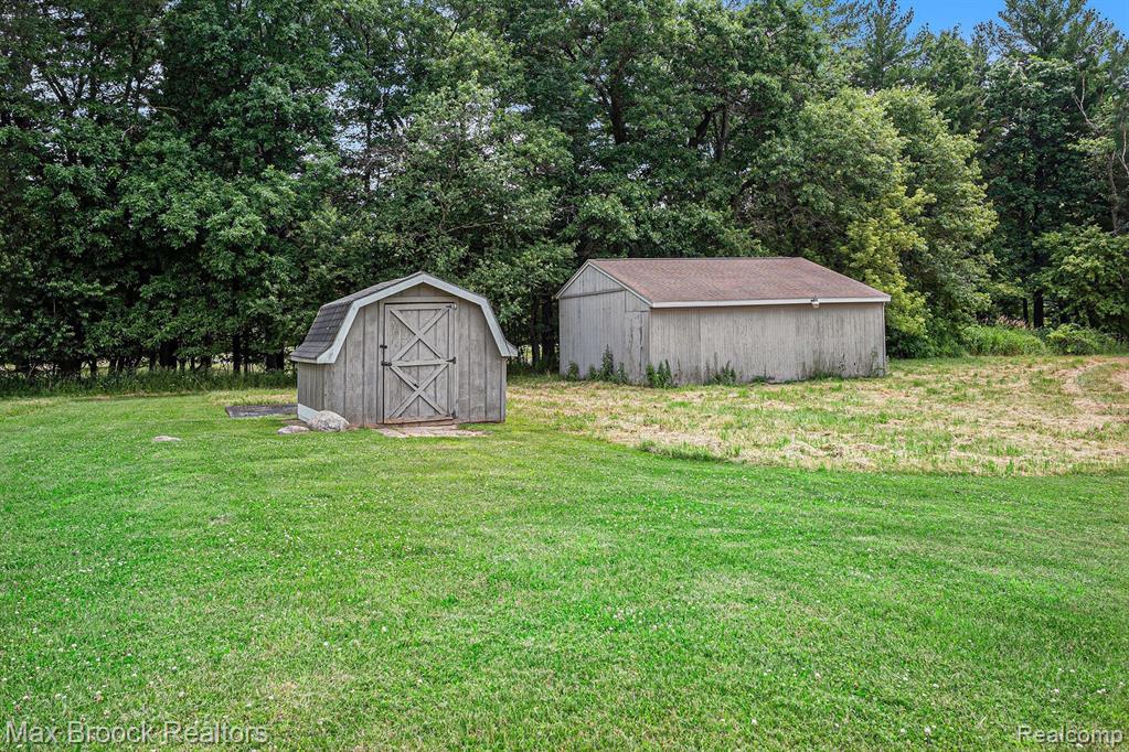 8515 Kier Road Clarkston, MI 48348 - Photo 27 of 31