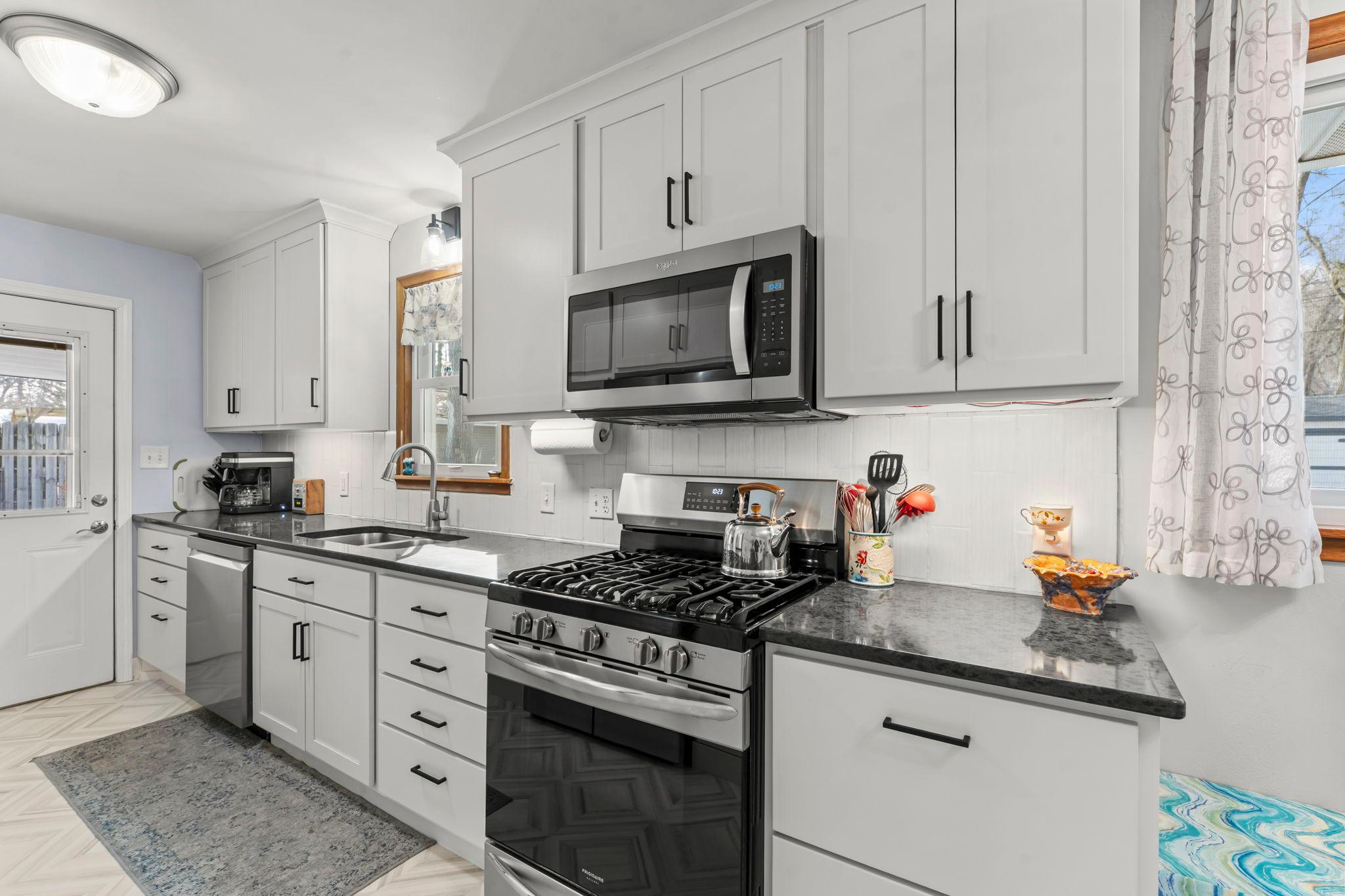 3429 Helen Lane Red Wing, MN 55066 - Photo 12 of 54